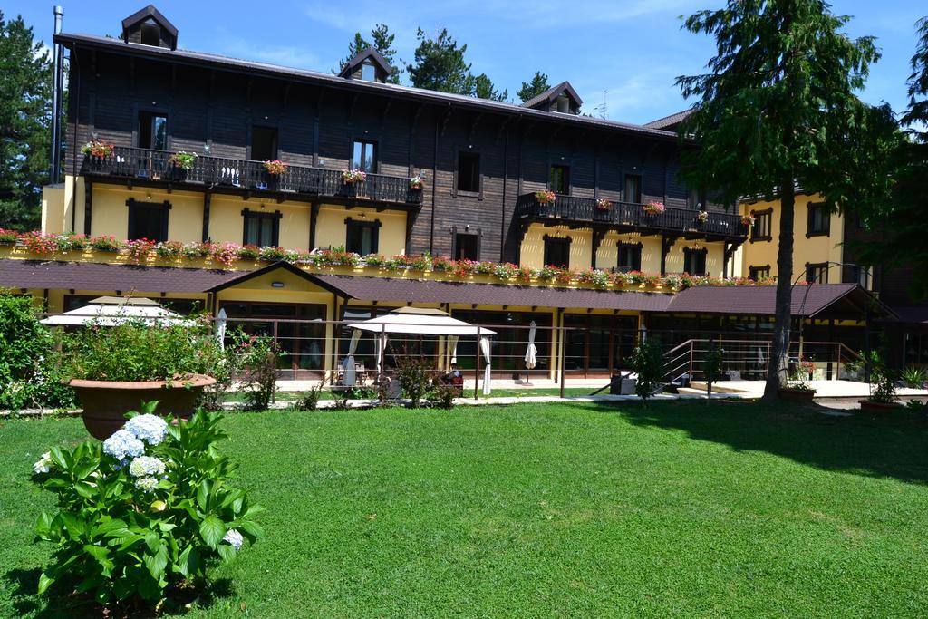 Parco Dei Pini - Sila Wellness Hotel Taverna  Luaran gambar